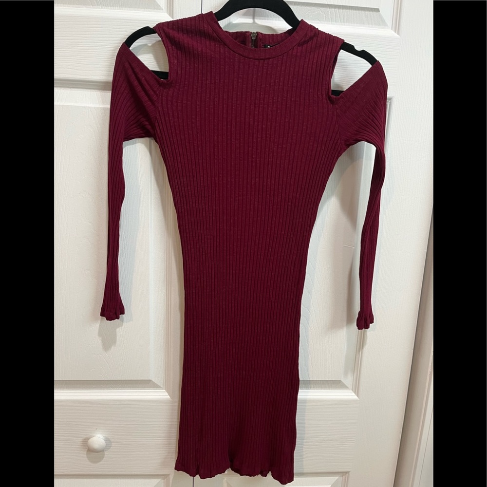 David Lerner cold shoulder wine dress Sz Small